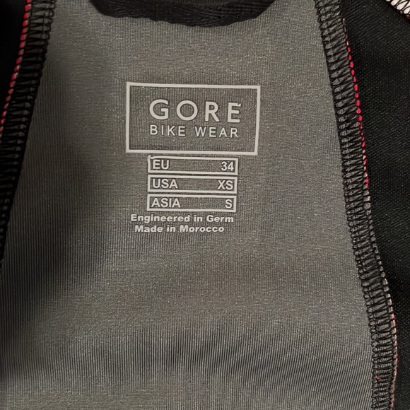 Cycling bundle : Gore & Moxie in NWT and EUC condition tops size small jacket xs - Picture 7 of 9